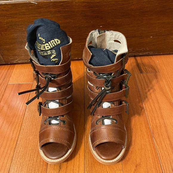 Freebird by Steven Shoes - NWT Freebird Braeden Sandals size 7 in Cognac